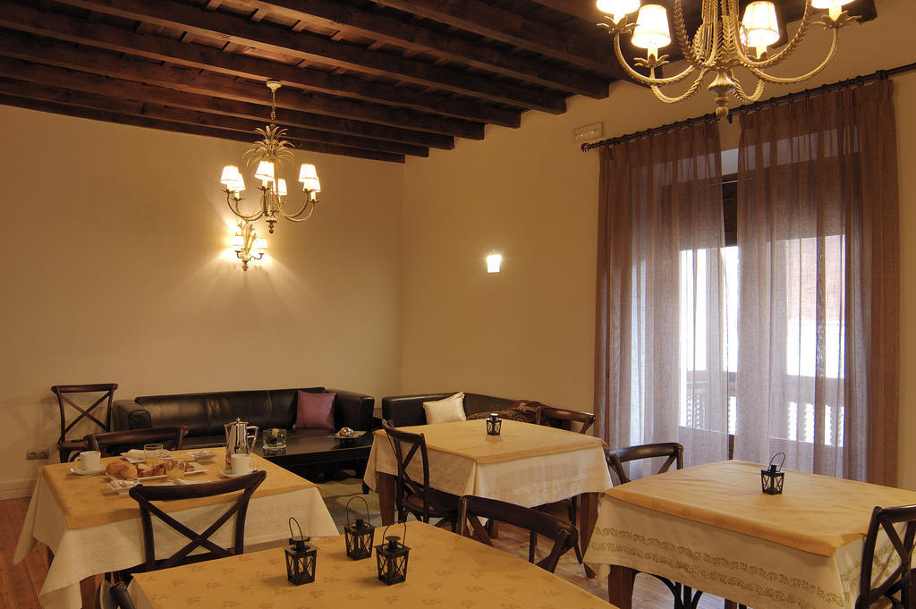 Casa Rural La Botica Oropesa Esterno foto